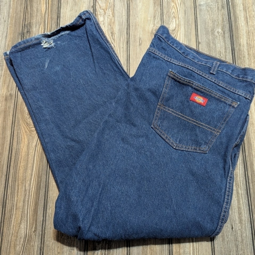 Dickies 50x30 regular fit jeans with hem flaws